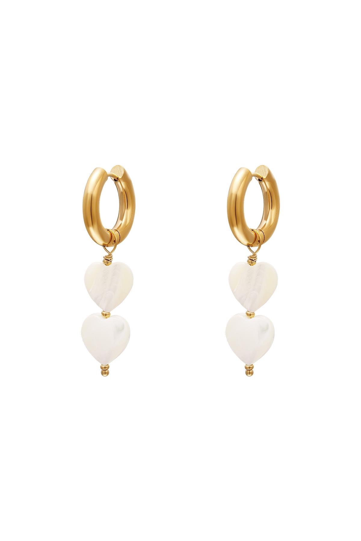 White heart oorbellen