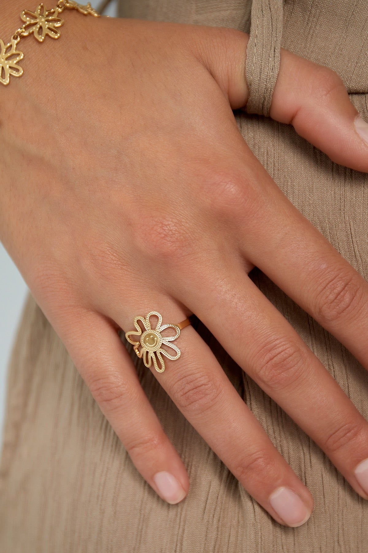 Bloom ring
