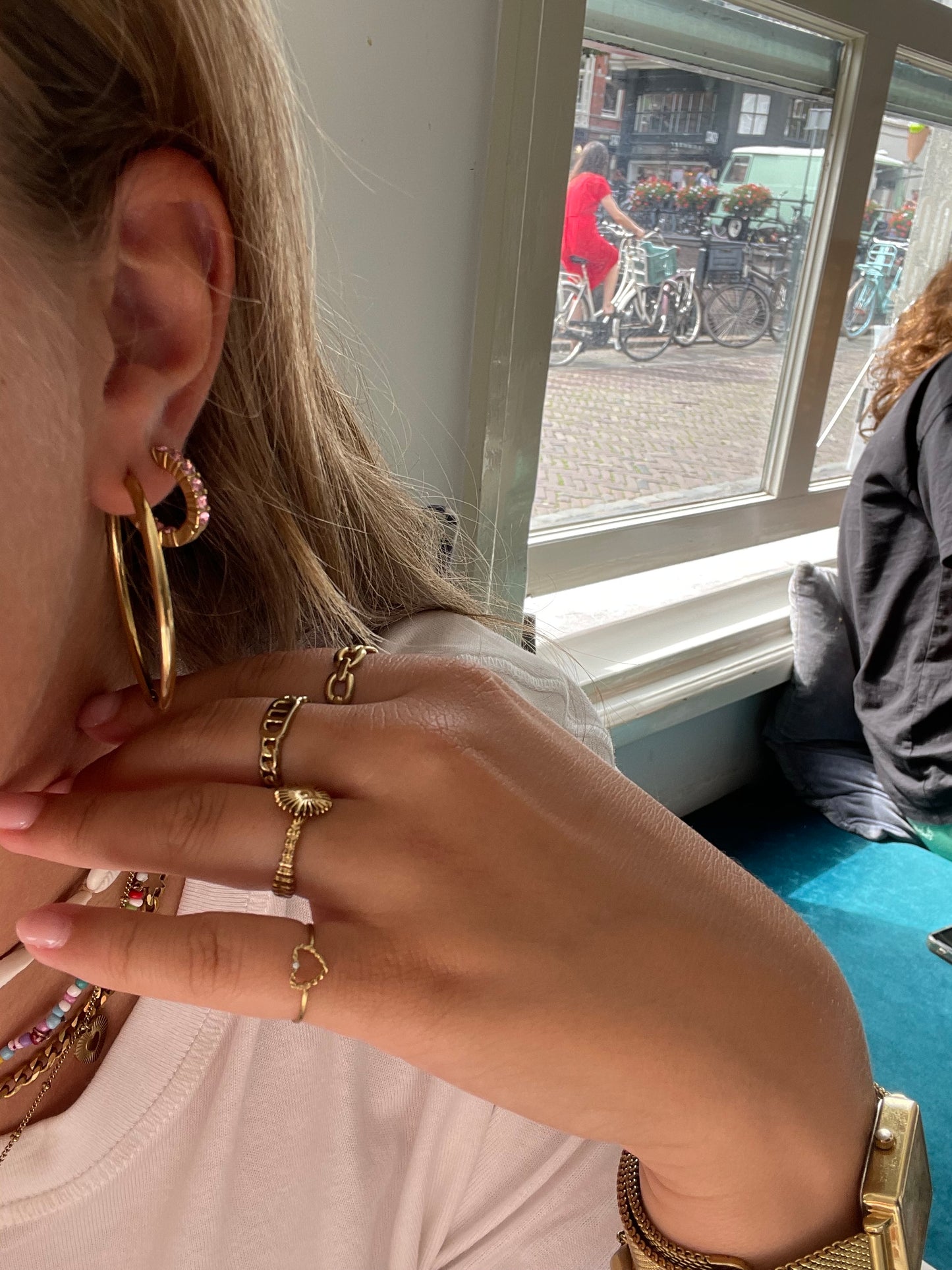 Liv oorbellen roze