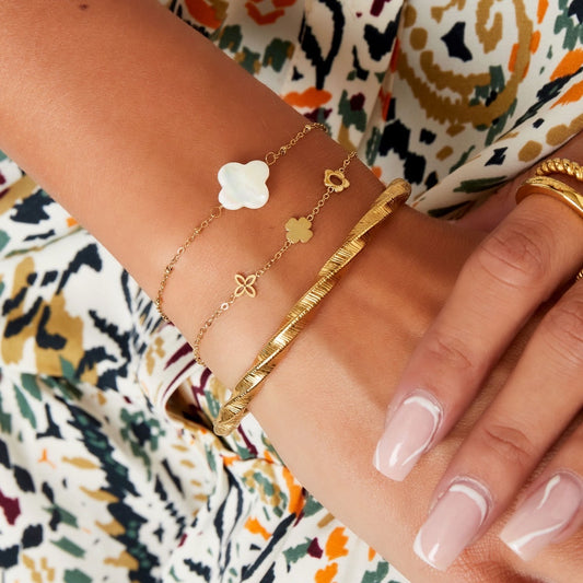Little flowers armbandje